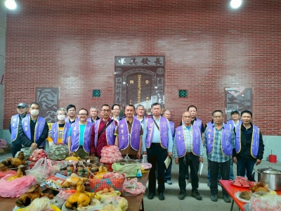 曾氏君品公派下親族會114年清明節掃墓花絮